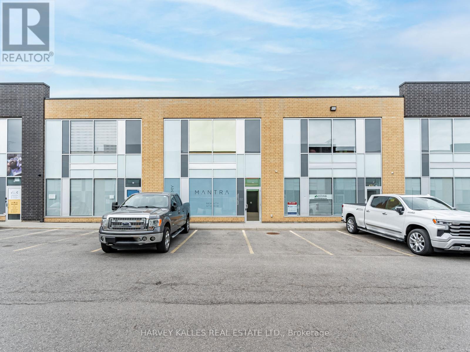 57 - 1215 Queensway E, Mississauga, Ontario  L4Y 0G4 - Photo 1 - W12782860