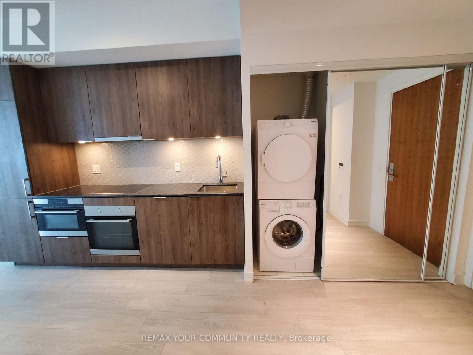 408 - 15 Queens Quay E, Toronto, Ontario  M5E 0C5 - Photo 11 - C12782714