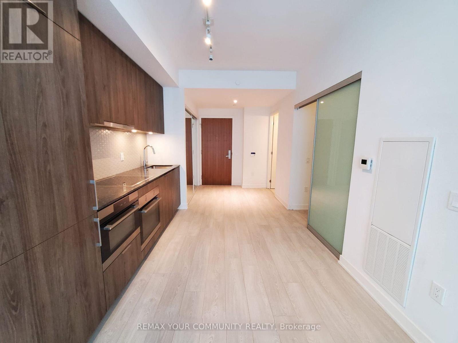 408 - 15 Queens Quay E, Toronto, Ontario  M5E 0C5 - Photo 2 - C12782714