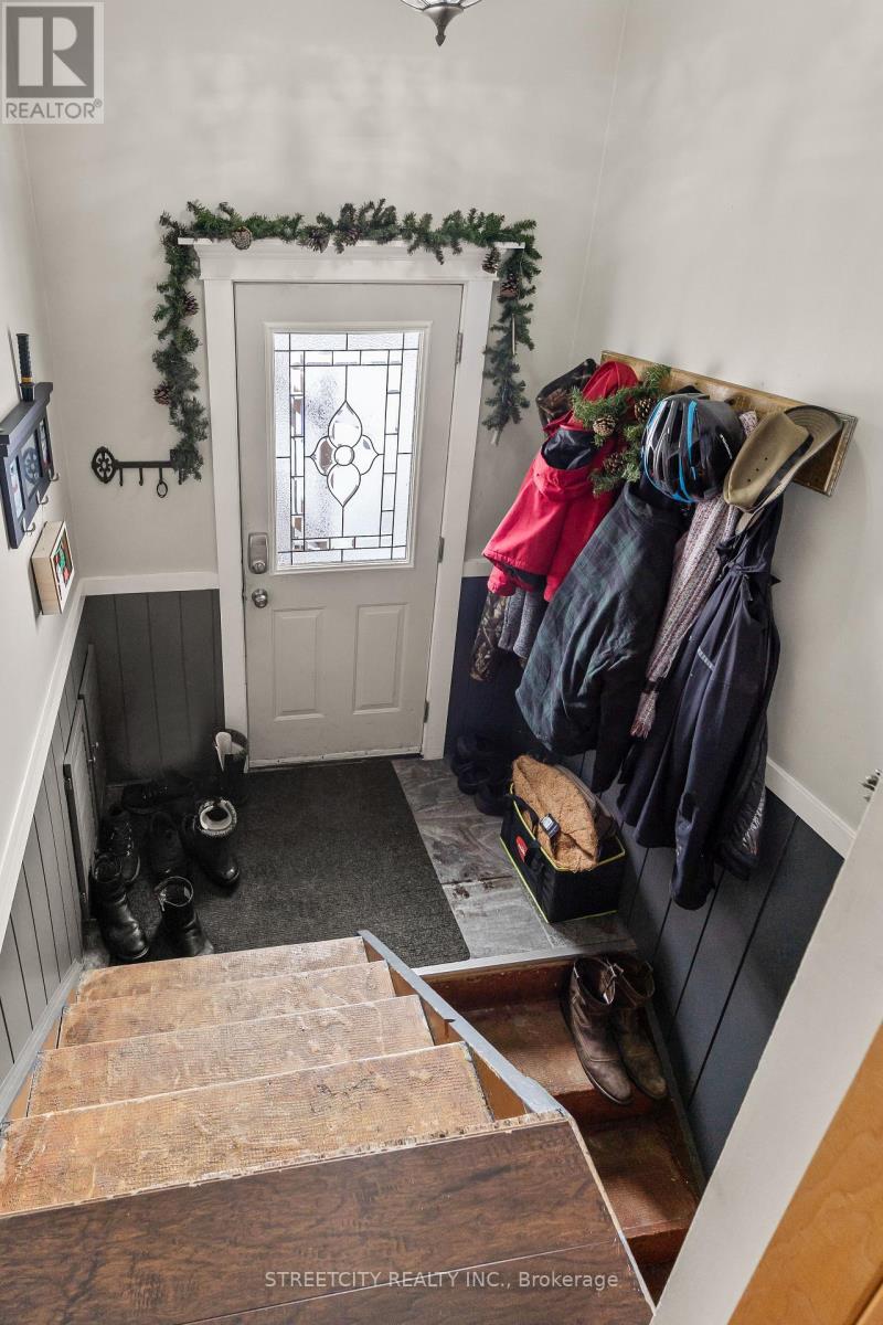 2632 Catherine Street, Thames Centre, Ontario  N0L 1G4 - Photo 14 - X12783068