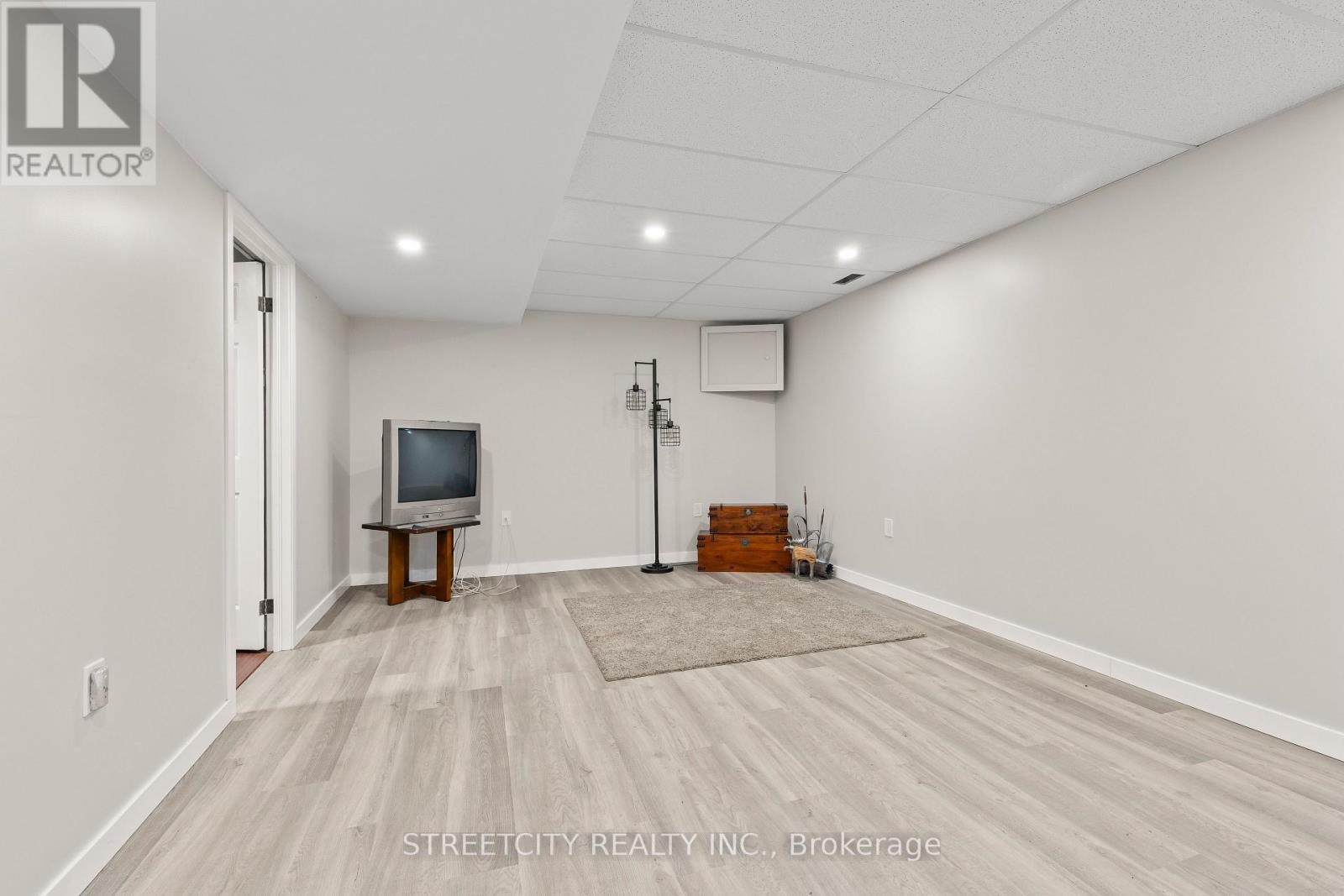 2632 Catherine Street, Thames Centre, Ontario  N0L 1G4 - Photo 16 - X12783068