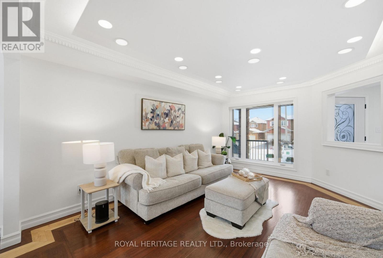 2201 Wildwood Crescent, Pickering (Brock Ridge), Ontario  L1X 2R6 - Photo 12 - E12781494