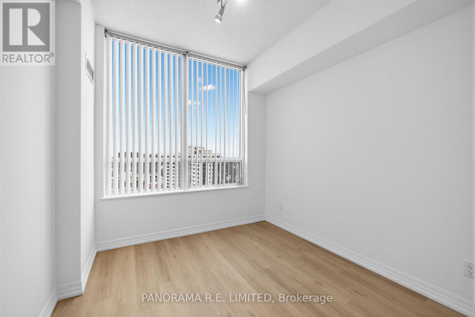 1705 - 1359 Rathburn Road E, Mississauga (Rathwood), Ontario  L4W 5P7 - Photo 15 - W12778332