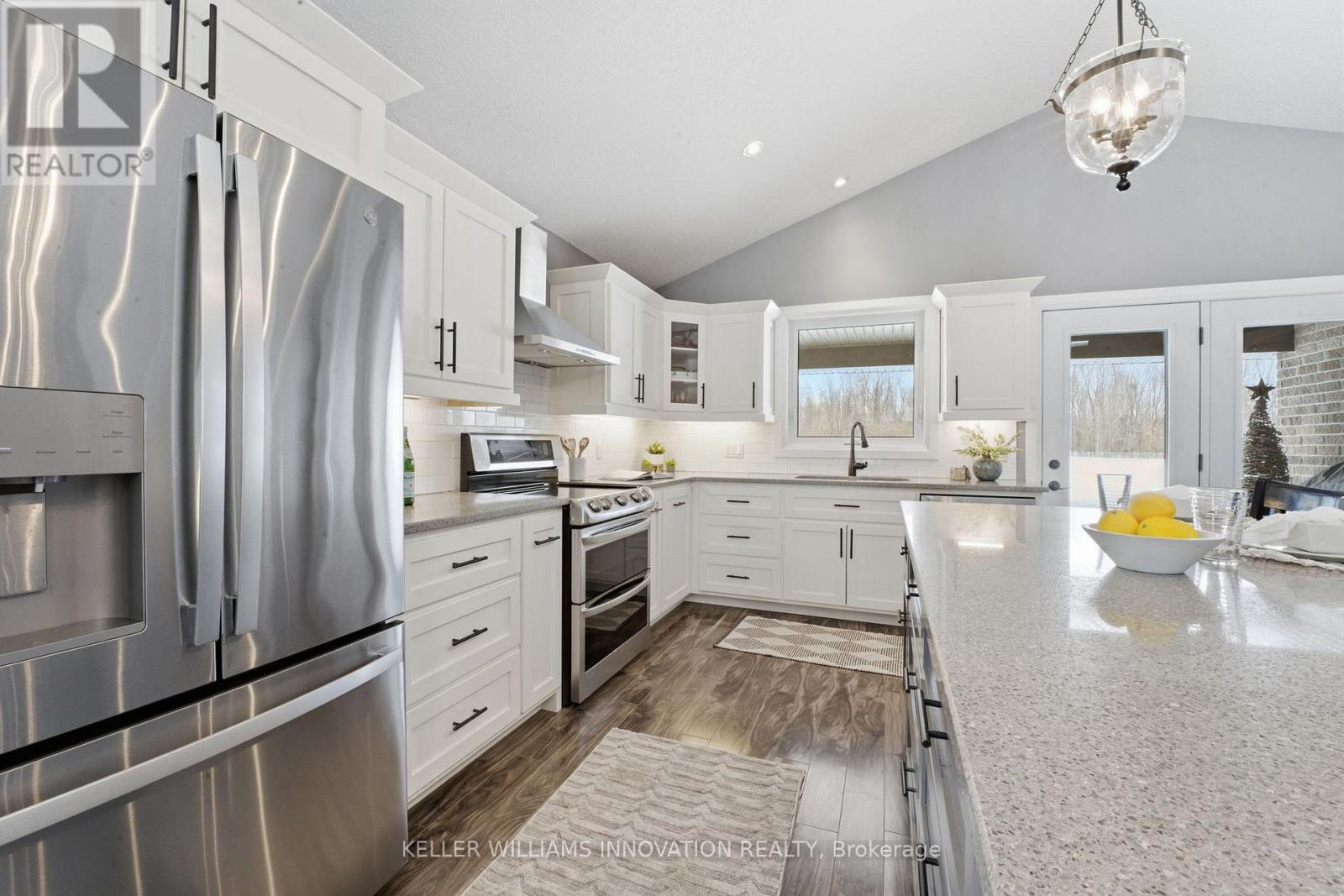 525 Krotz Street E, North Perth, Ontario  N4W 0E4 - Photo 13 - X12782754