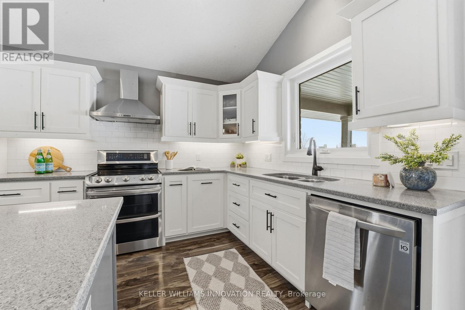 525 Krotz Street E, North Perth, Ontario  N4W 0E4 - Photo 15 - X12782754