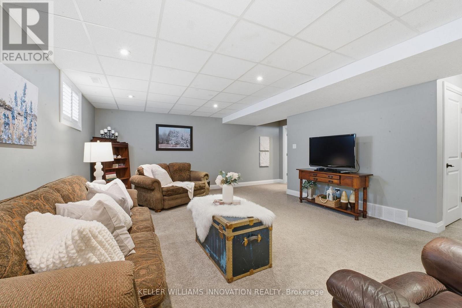 525 Krotz Street E, North Perth, Ontario  N4W 0E4 - Photo 22 - X12782754