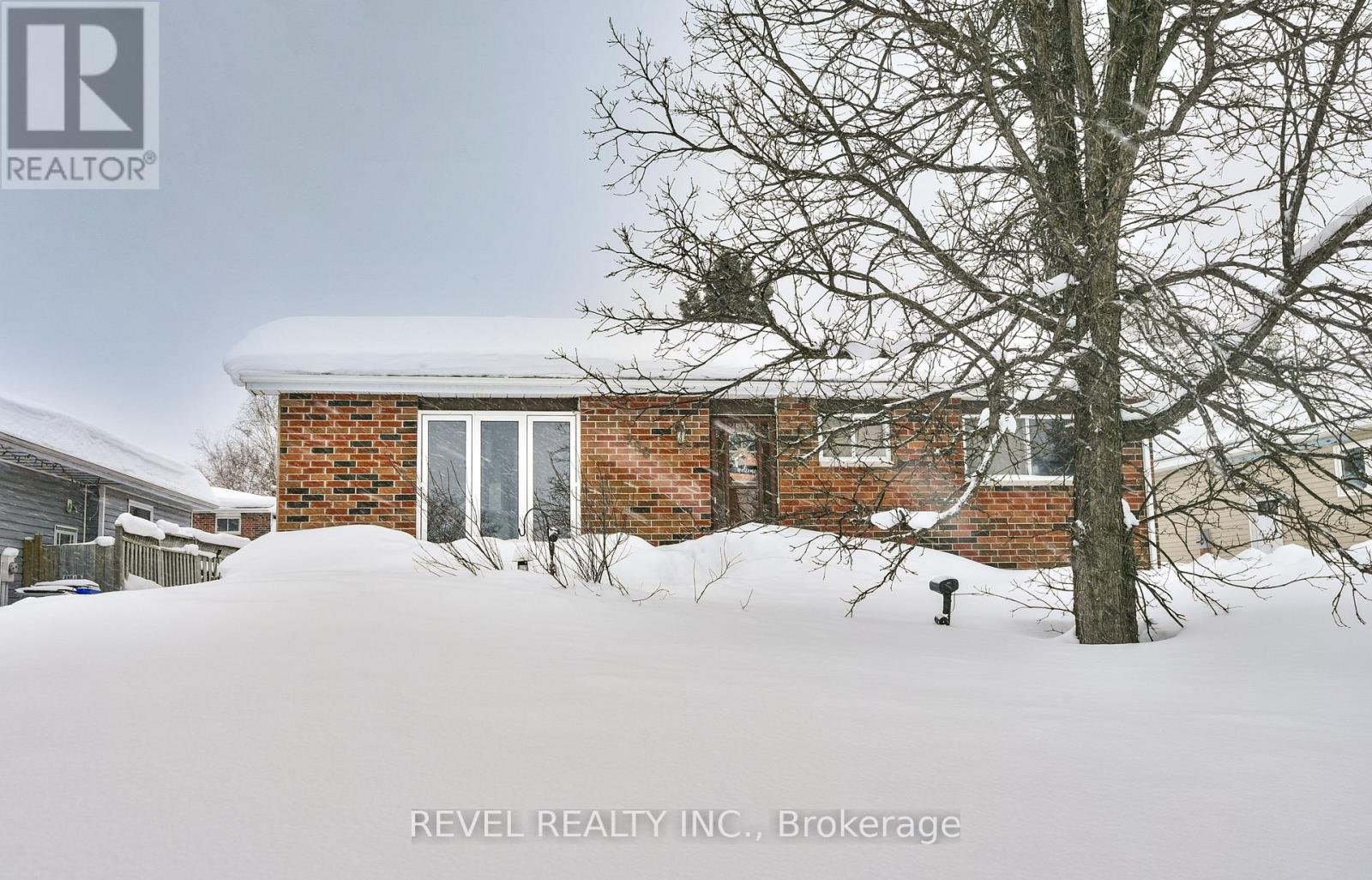 198 Lawrence Street, Timmins (Porcupine - West), Ontario  P0N 1C0 - Photo 2 - T12783082