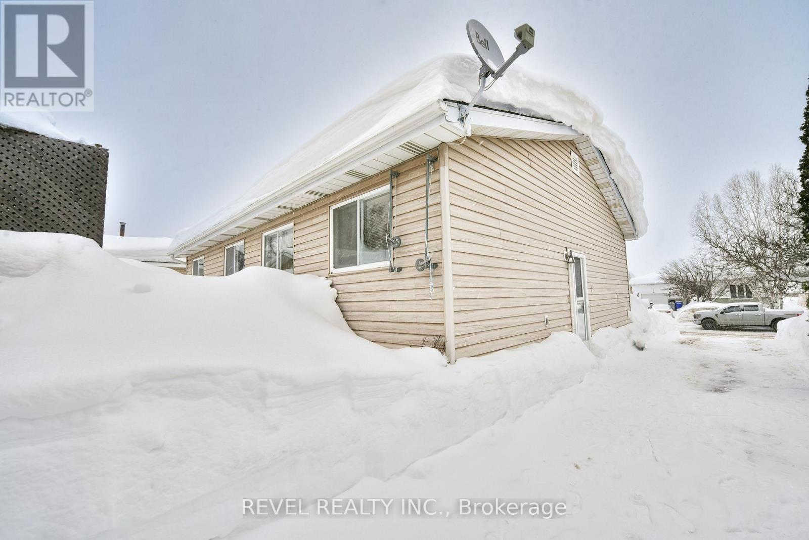 198 Lawrence Street, Timmins (Porcupine - West), Ontario  P0N 1C0 - Photo 3 - T12783082