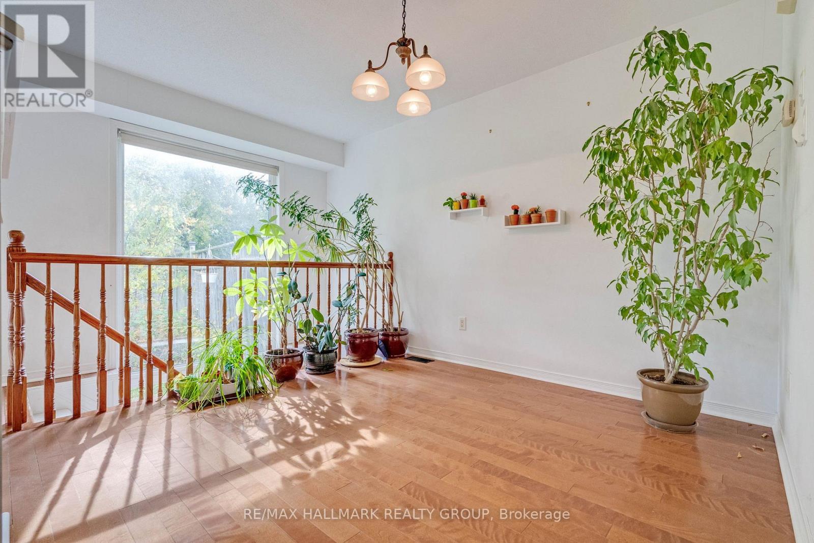 548 Aberfoyle Circle, Ottawa, Ontario  K2K 3R2 - Photo 12 - X12782912