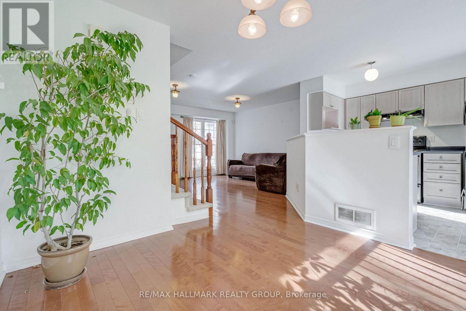 548 Aberfoyle Circle, Ottawa, Ontario  K2K 3R2 - Photo 13 - X12782912