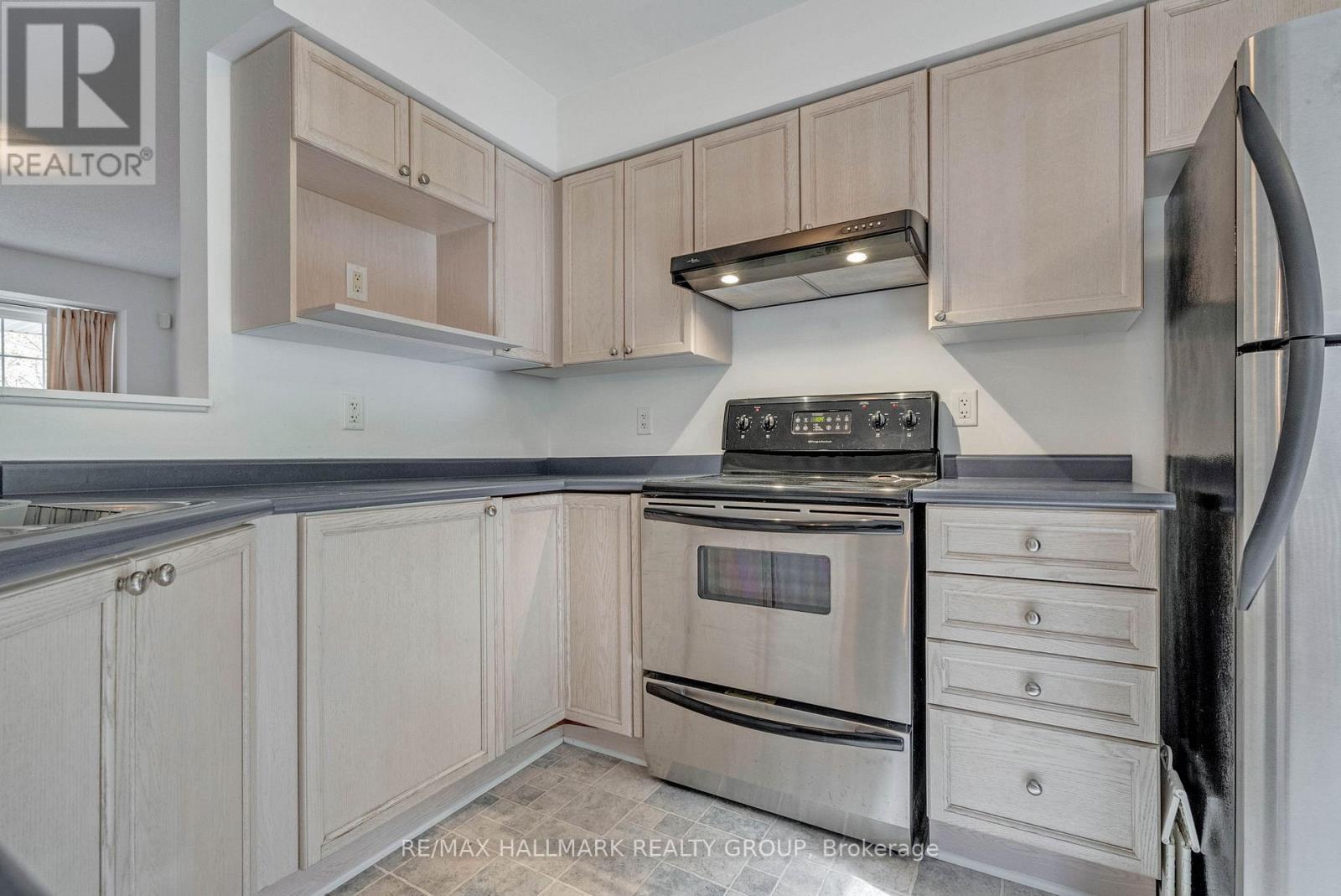 548 Aberfoyle Circle, Ottawa, Ontario  K2K 3R2 - Photo 16 - X12782912