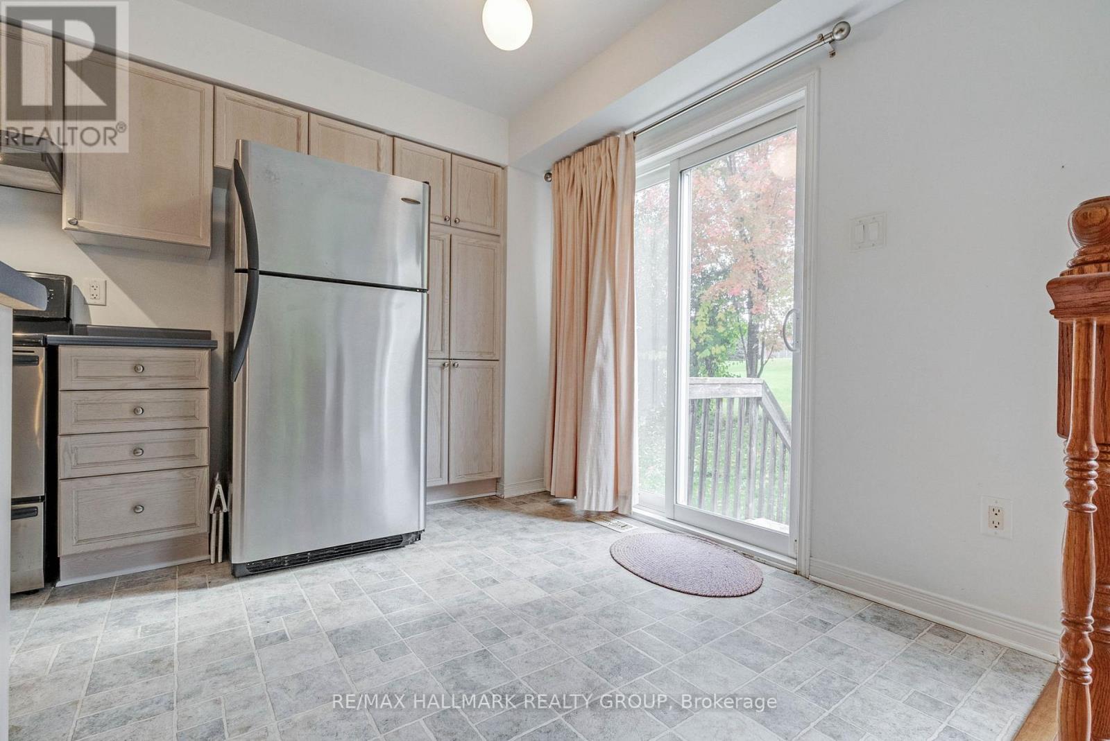 548 Aberfoyle Circle, Ottawa, Ontario  K2K 3R2 - Photo 18 - X12782912