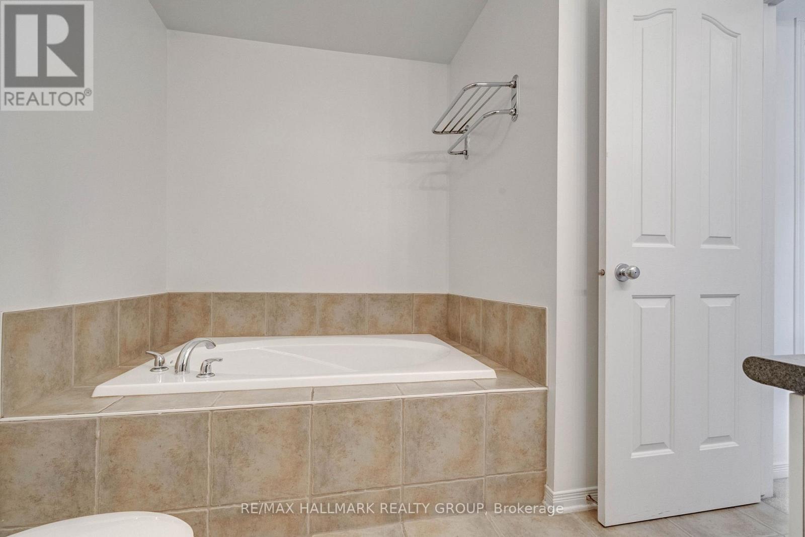 548 Aberfoyle Circle, Ottawa, Ontario  K2K 3R2 - Photo 30 - X12782912