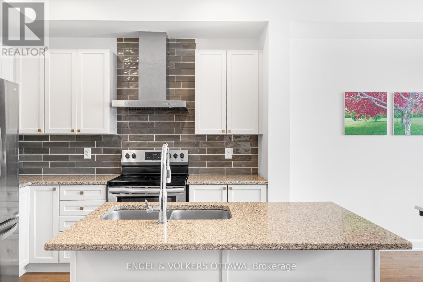 56 Gardenpost Terrace, Ottawa, Ontario  K4A 5H2 - Photo 10 - X12782930