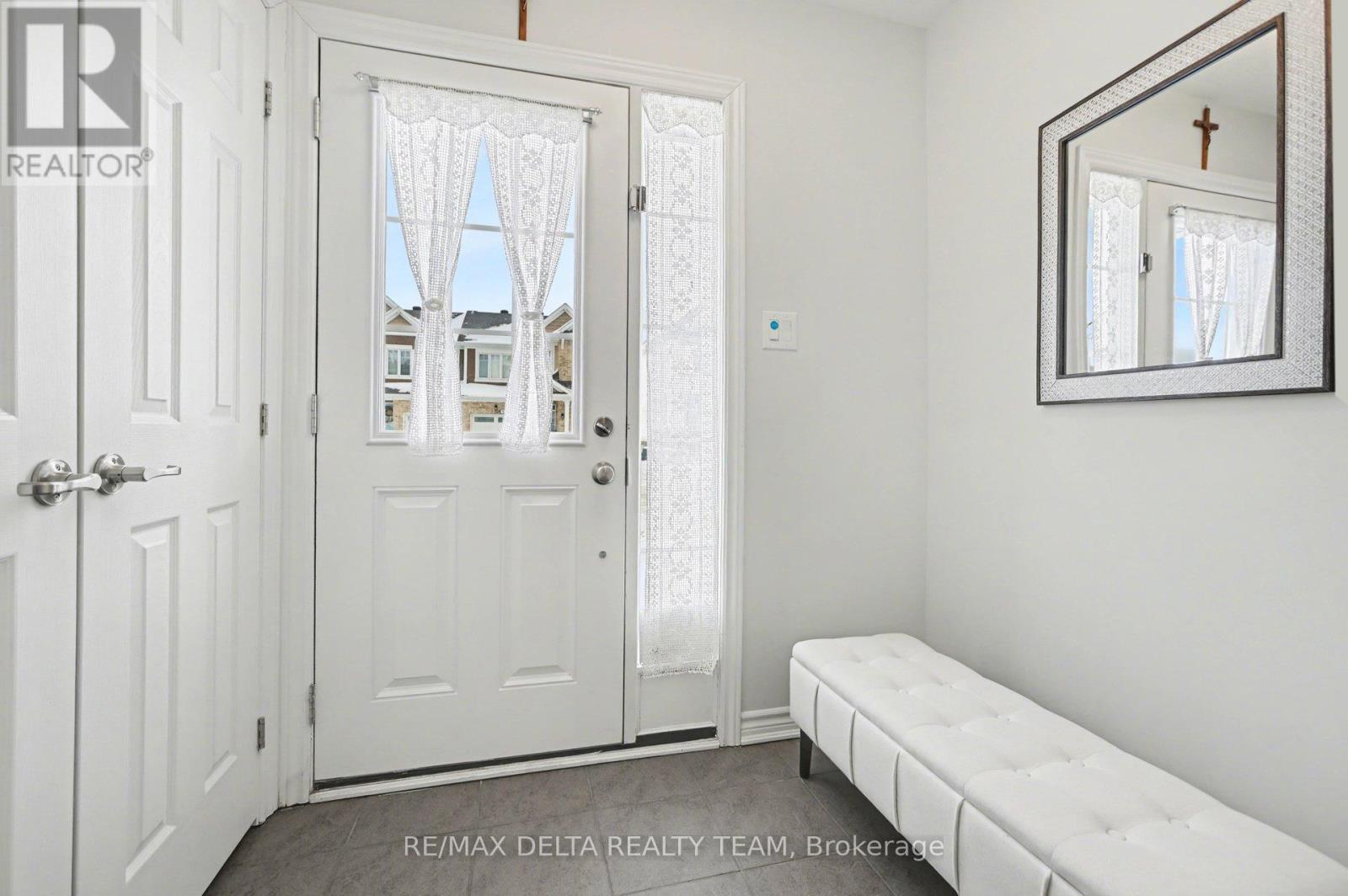 789 Mayfly Crescent, Ottawa, Ontario  K2J 0T3 - Photo 2 - X12783134