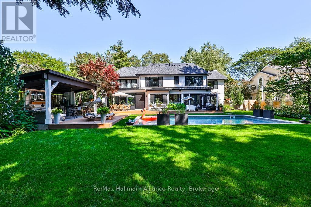 200 Chartwell Road, Oakville, Ontario  L6J 3Z8 - Photo 2 - W12783046