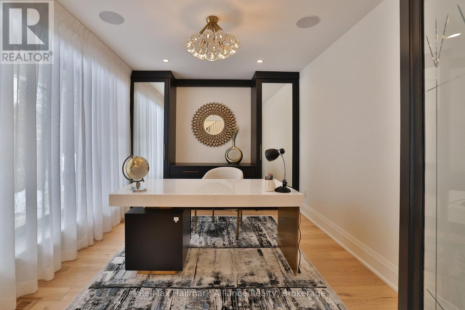 200 Chartwell Road, Oakville, Ontario  L6J 3Z8 - Photo 8 - W12783046