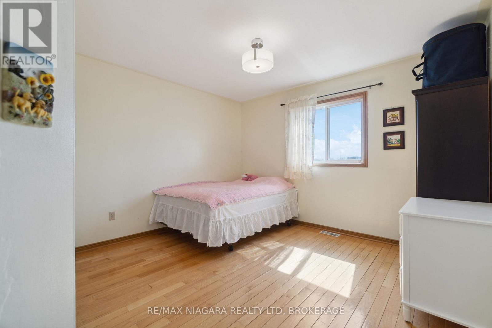 7516 Monastery Drive, Niagara Falls, Ontario  L2H 3A7 - Photo 10 - X12782888