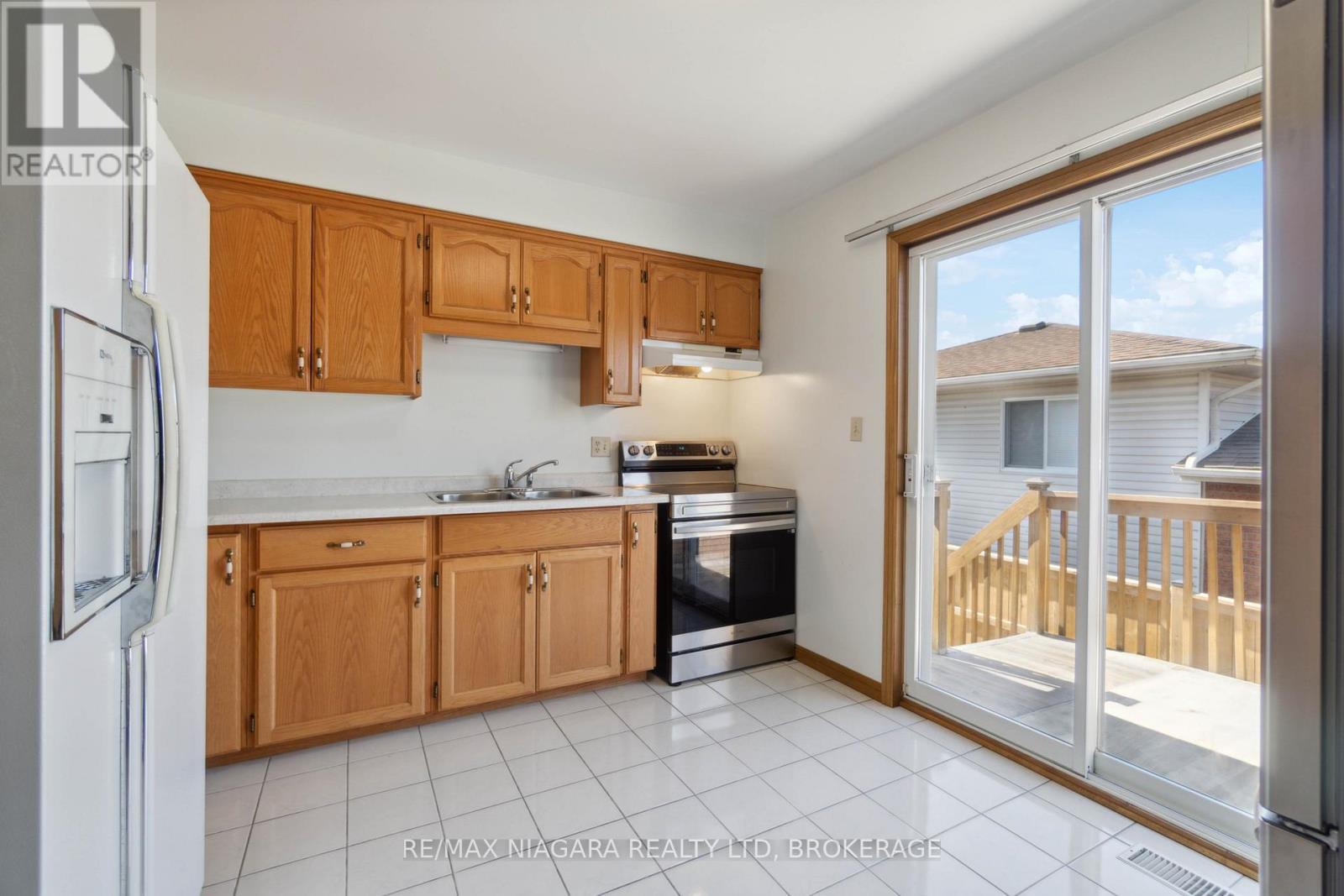 7516 Monastery Drive, Niagara Falls, Ontario  L2H 3A7 - Photo 7 - X12782888