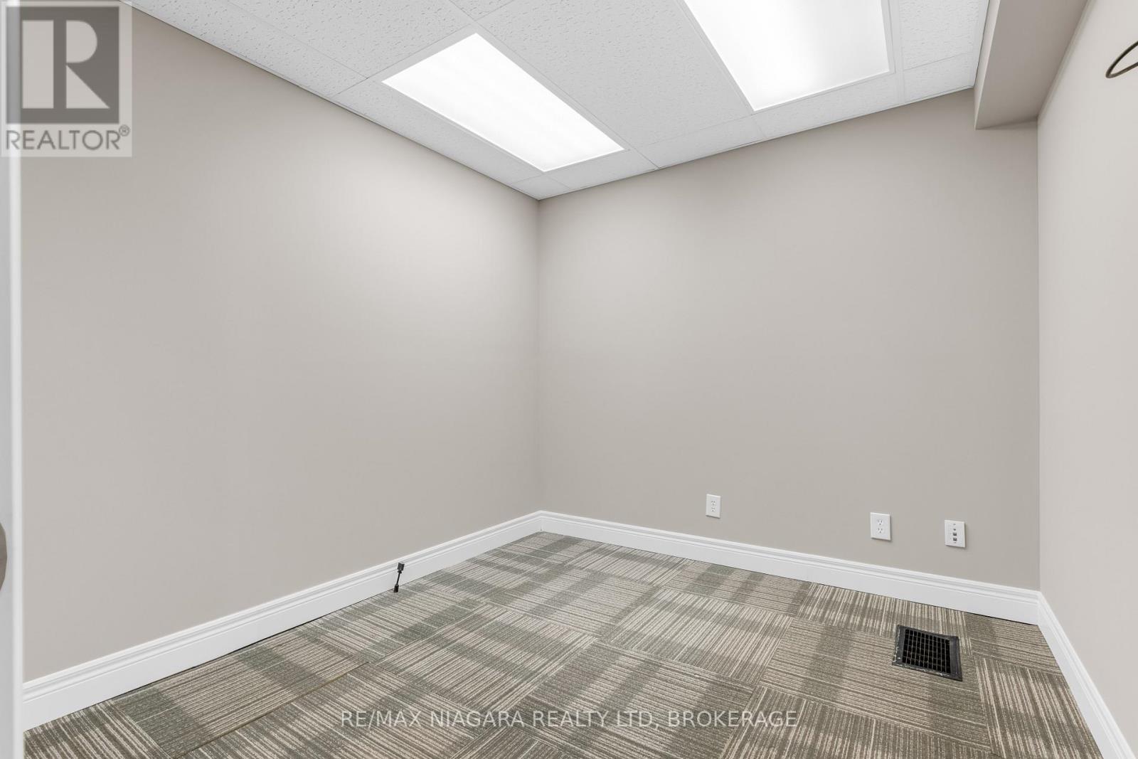 5023 King Street, Lincoln (Beamsville), Ontario  L0R 1B0 - Photo 12 - X12783112