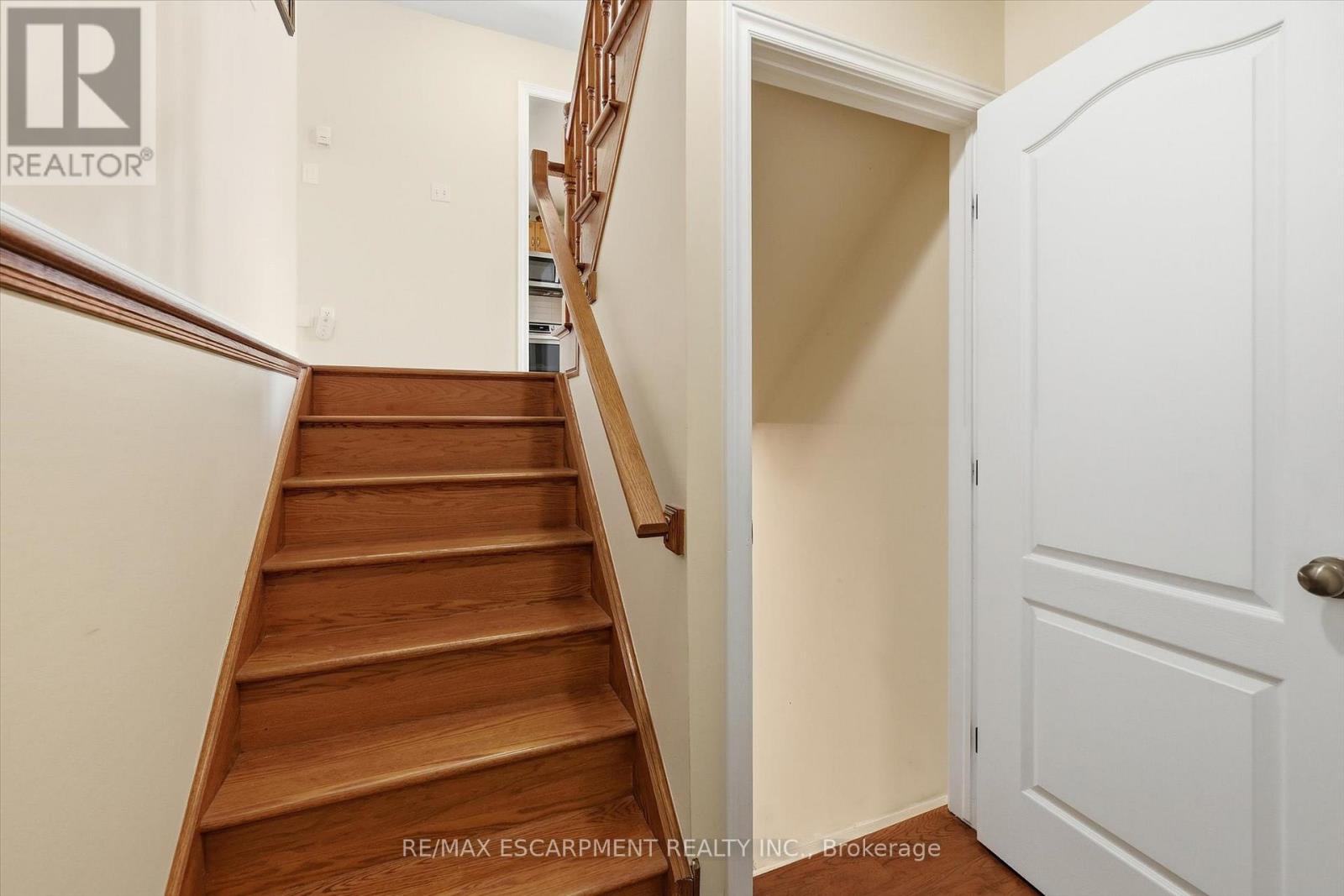 41 Tanglewood Drive, Hamilton, Ontario  L0R 1C0 - Photo 32 - X12780142