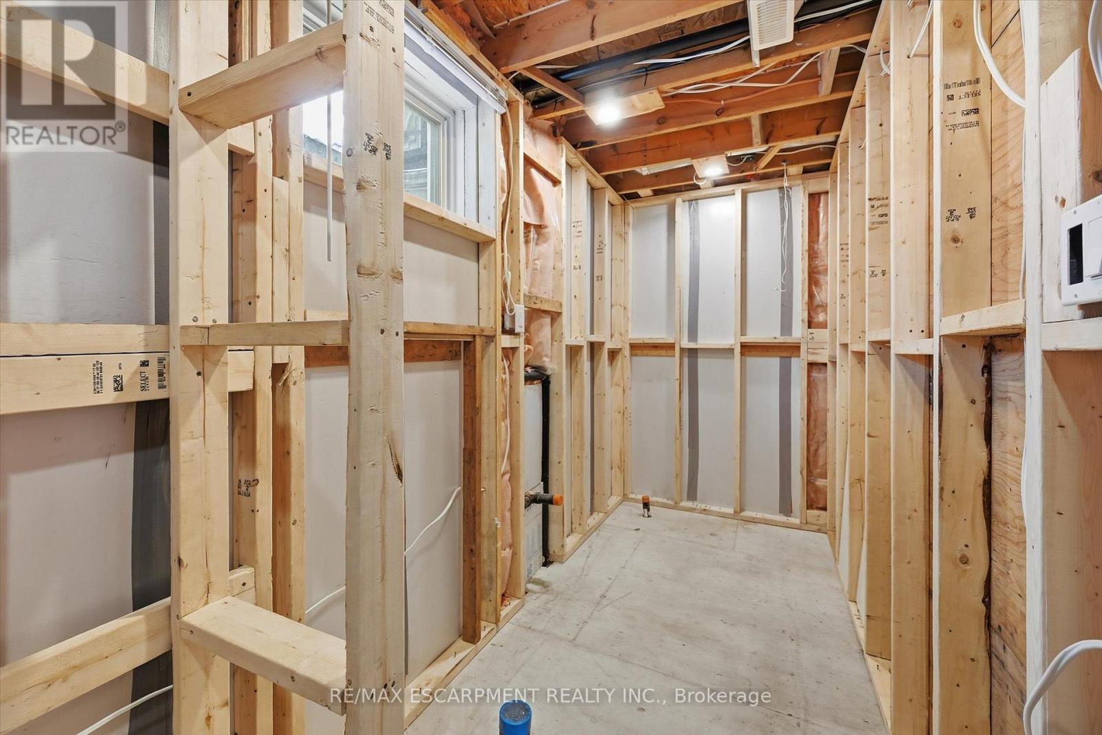 41 Tanglewood Drive, Hamilton, Ontario  L0R 1C0 - Photo 37 - X12780142