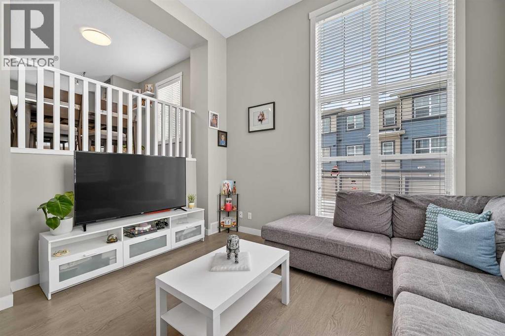 1137 Mckenzie Towne Row Se, Calgary, Alberta  T2Z 1E2 - Photo 3 - A2281025