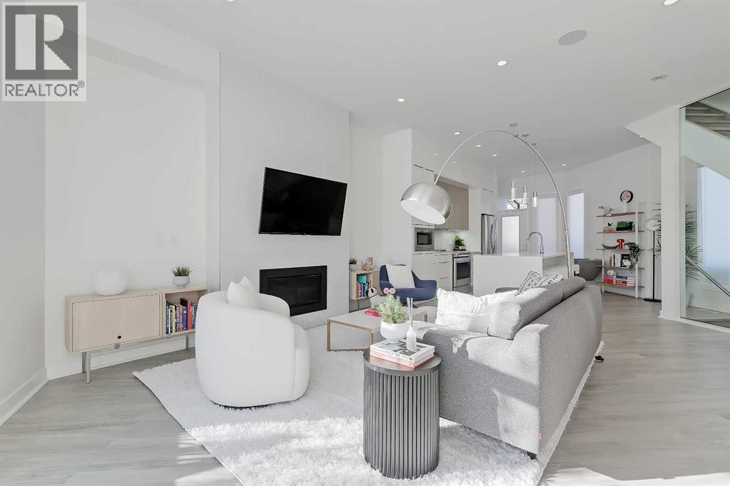 454 15 Avenue Ne, Calgary, Alberta T2E 4Z8 - Photo 1 - A2282630