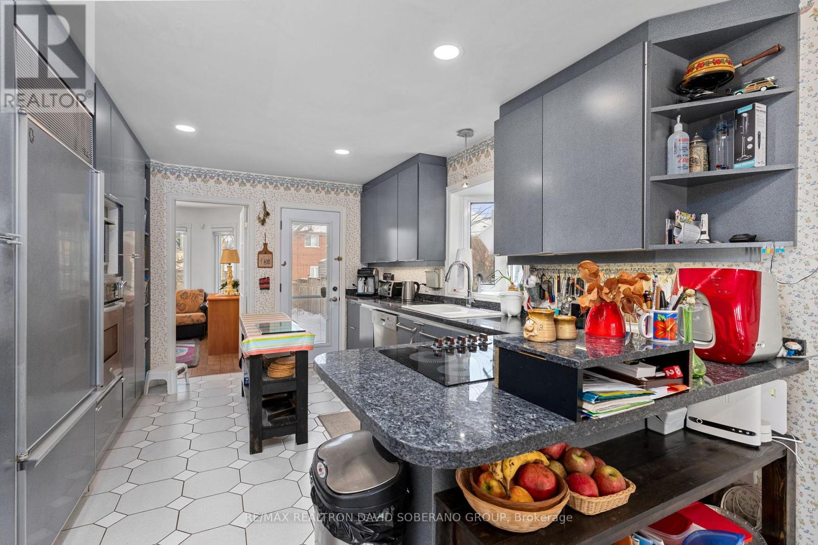 11 Thamesford Court, Toronto, Ontario  M3H 5Z9 - Photo 11 - C12782920