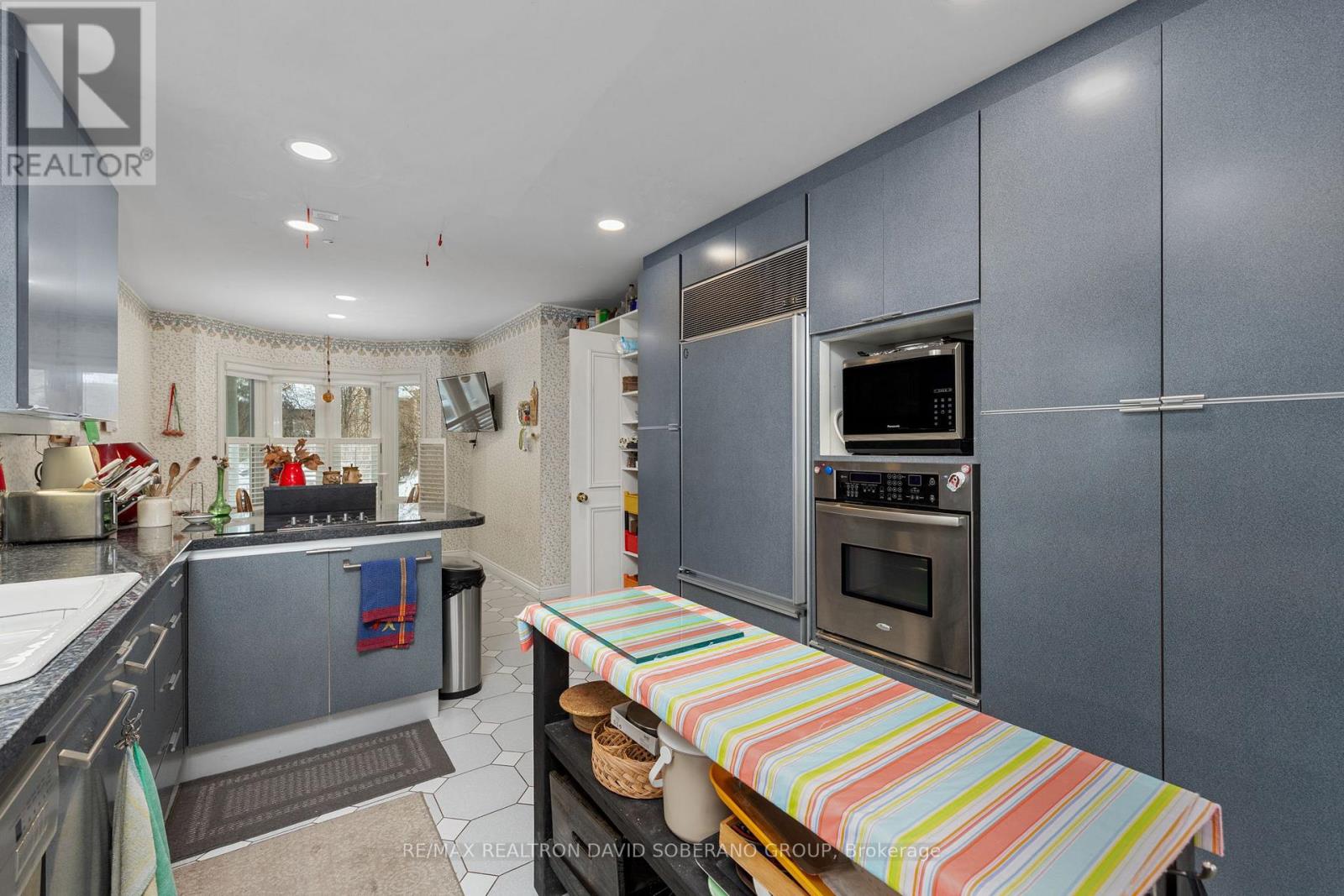 11 Thamesford Court, Toronto, Ontario  M3H 5Z9 - Photo 12 - C12782920