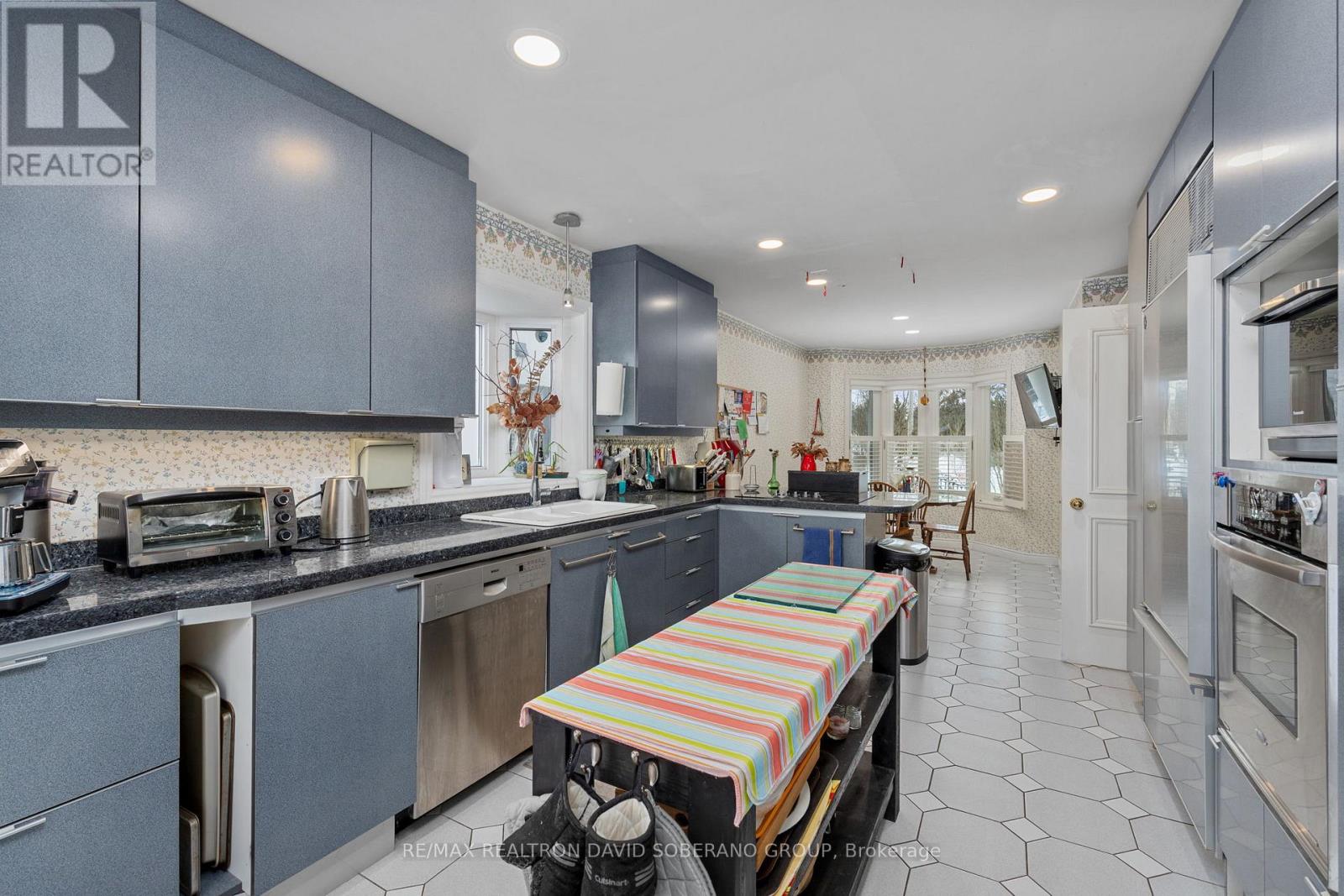 11 Thamesford Court, Toronto, Ontario  M3H 5Z9 - Photo 13 - C12782920