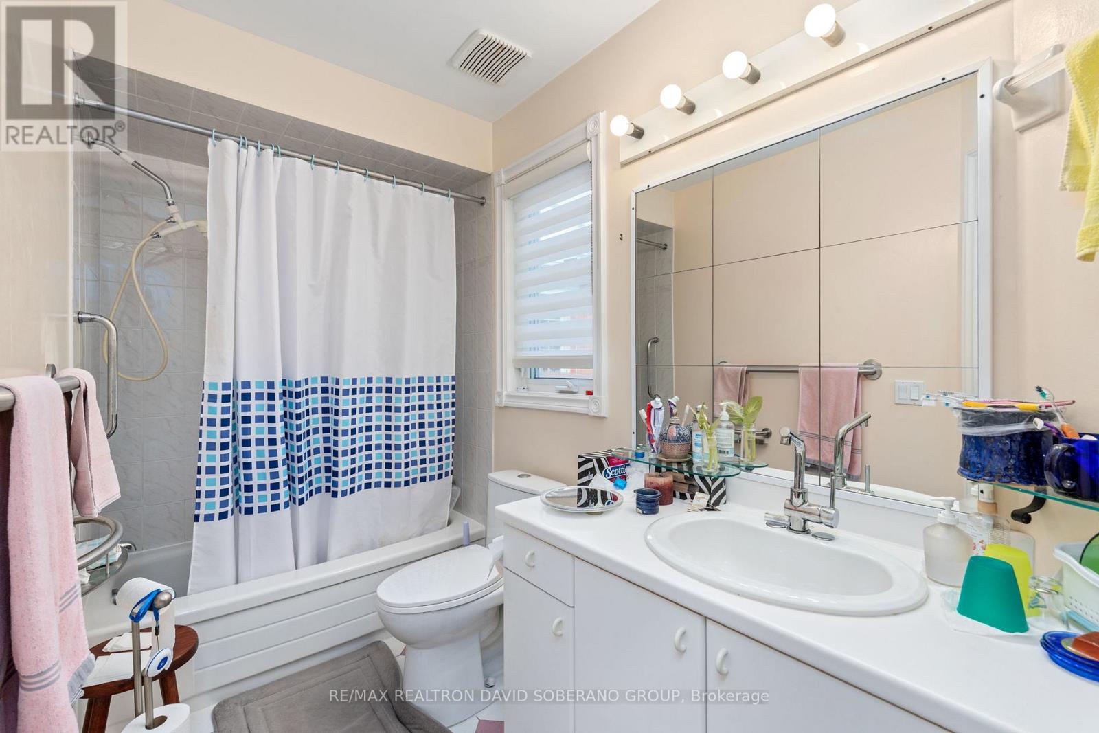 11 Thamesford Court, Toronto, Ontario  M3H 5Z9 - Photo 27 - C12782920