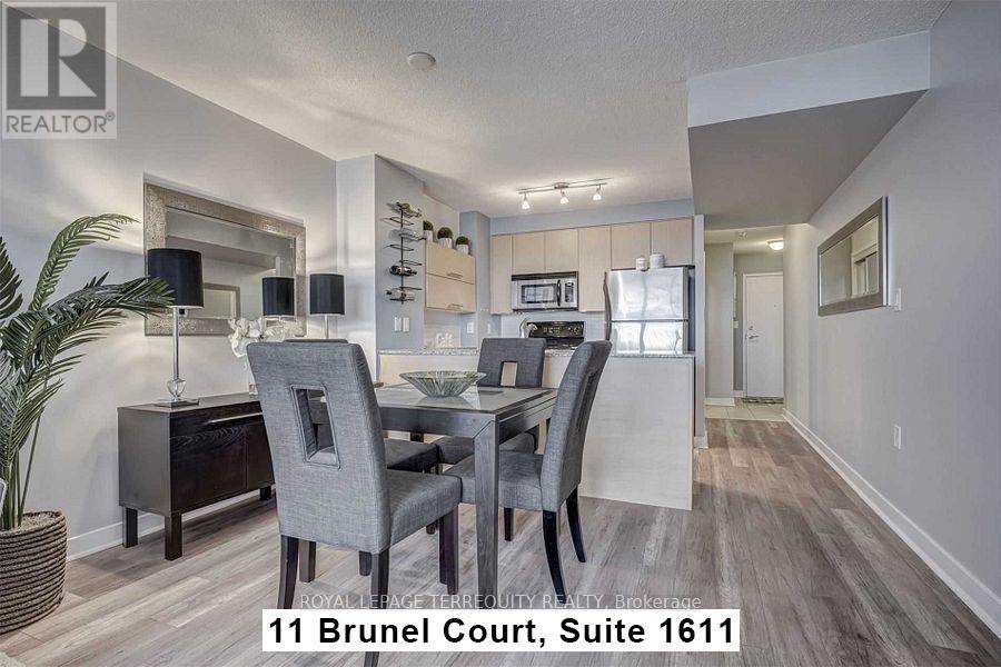 1611 - 11 Brunel Court, Toronto, Ontario  M5V 3Y3 - Photo 6 - C12782928