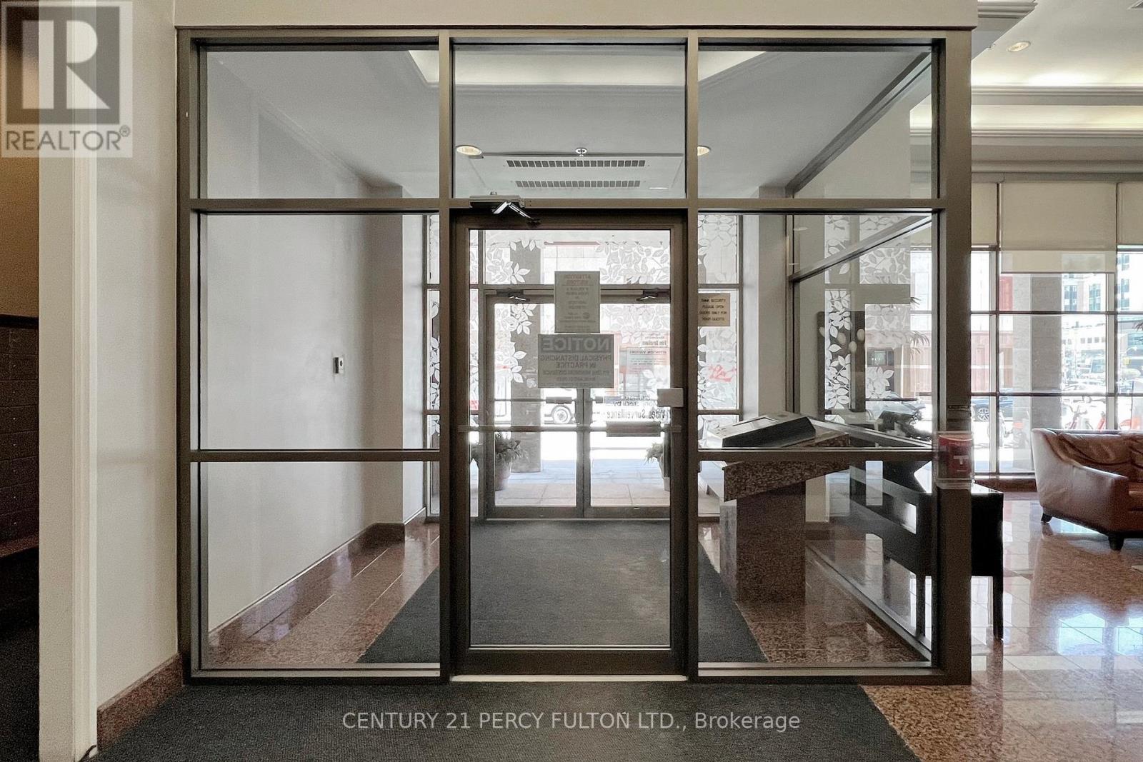 703 - 736 Bay Street, Toronto, Ontario  M5G 2M4 - Photo 10 - C12782966