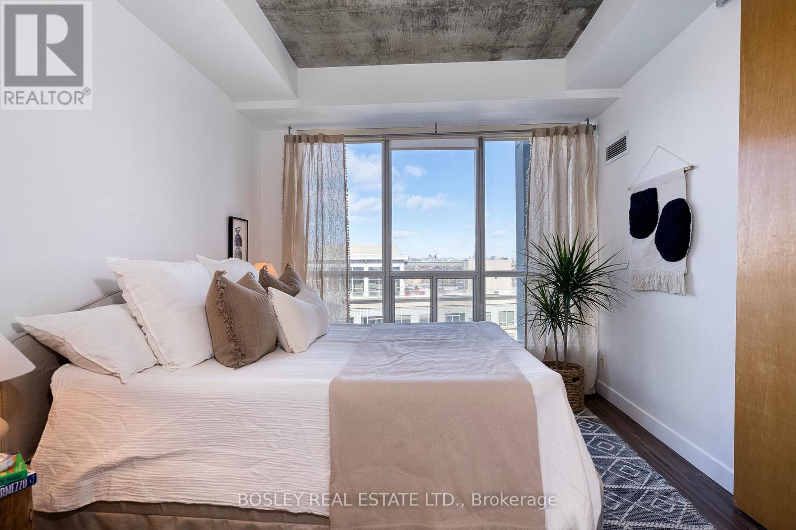 1104 - 1 Shaw Street, Toronto, Ontario  M6K 0A1 - Photo 15 - C12782994