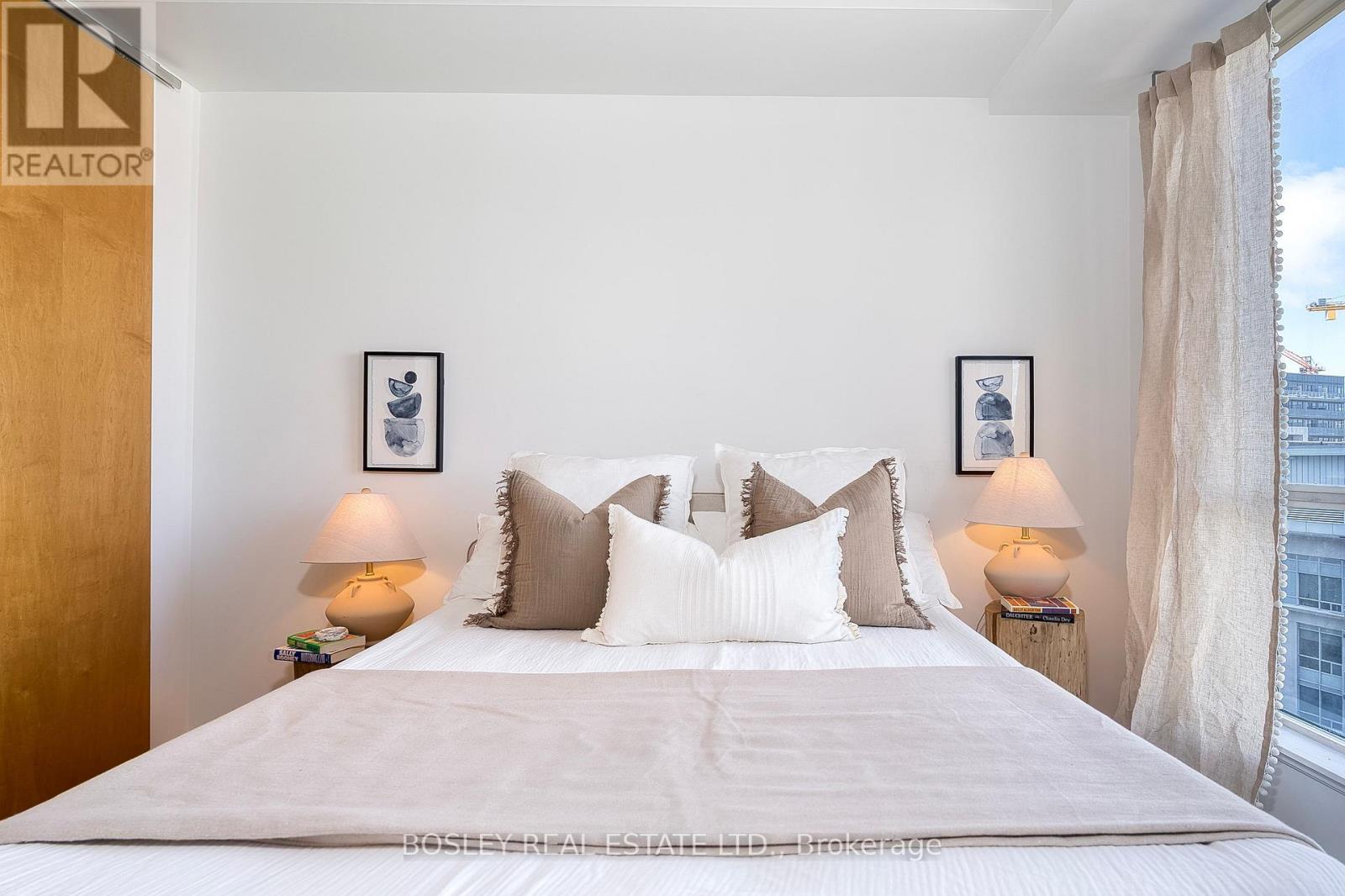 1104 - 1 Shaw Street, Toronto, Ontario  M6K 0A1 - Photo 16 - C12782994