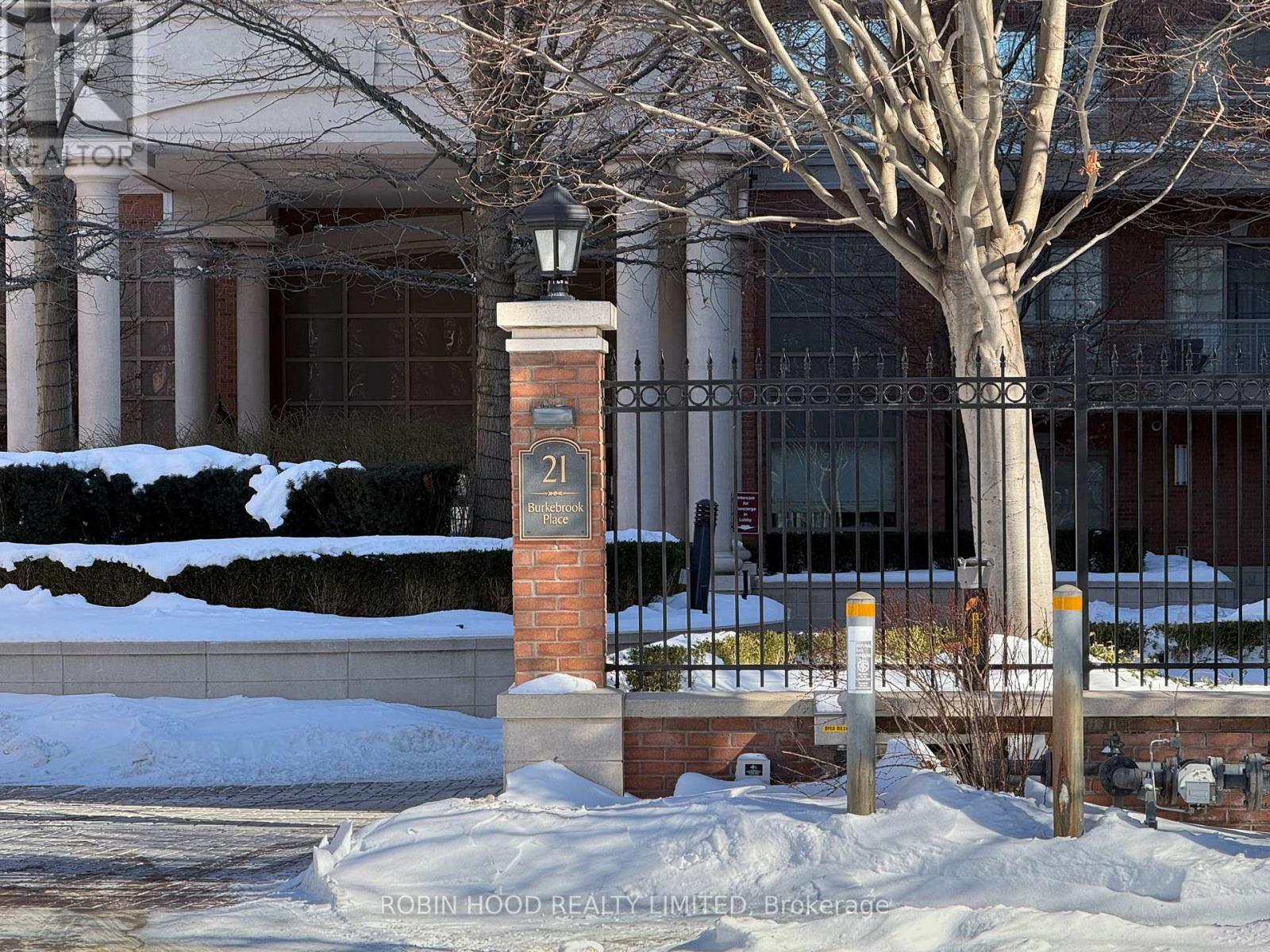 331 - 21 Burkebrook Place, Toronto, Ontario  M4G 0A2 - Photo 2 - C12783094