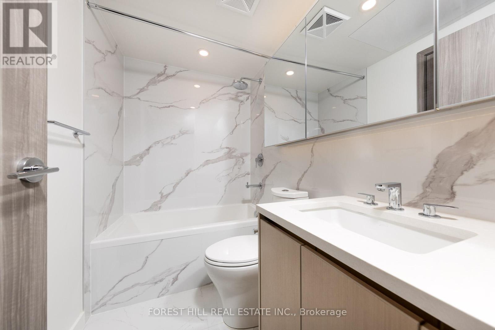 1701 - 1 Concord Cityplace Way, Toronto, Ontario  M5V 0X3 - Photo 14 - C12776392