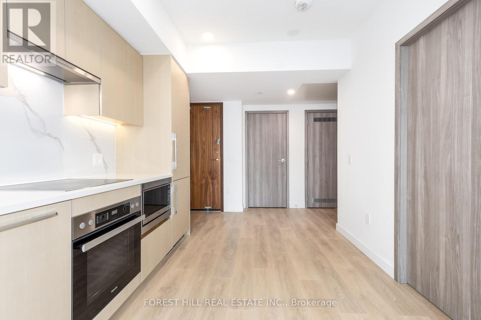 1701 - 1 Concord Cityplace Way, Toronto, Ontario  M5V 0X3 - Photo 2 - C12776392