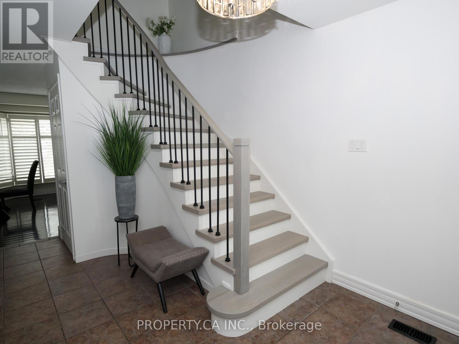 34 Sawdon Drive, Whitby, Ontario  L1N 8C3 - Photo 7 - E12783014