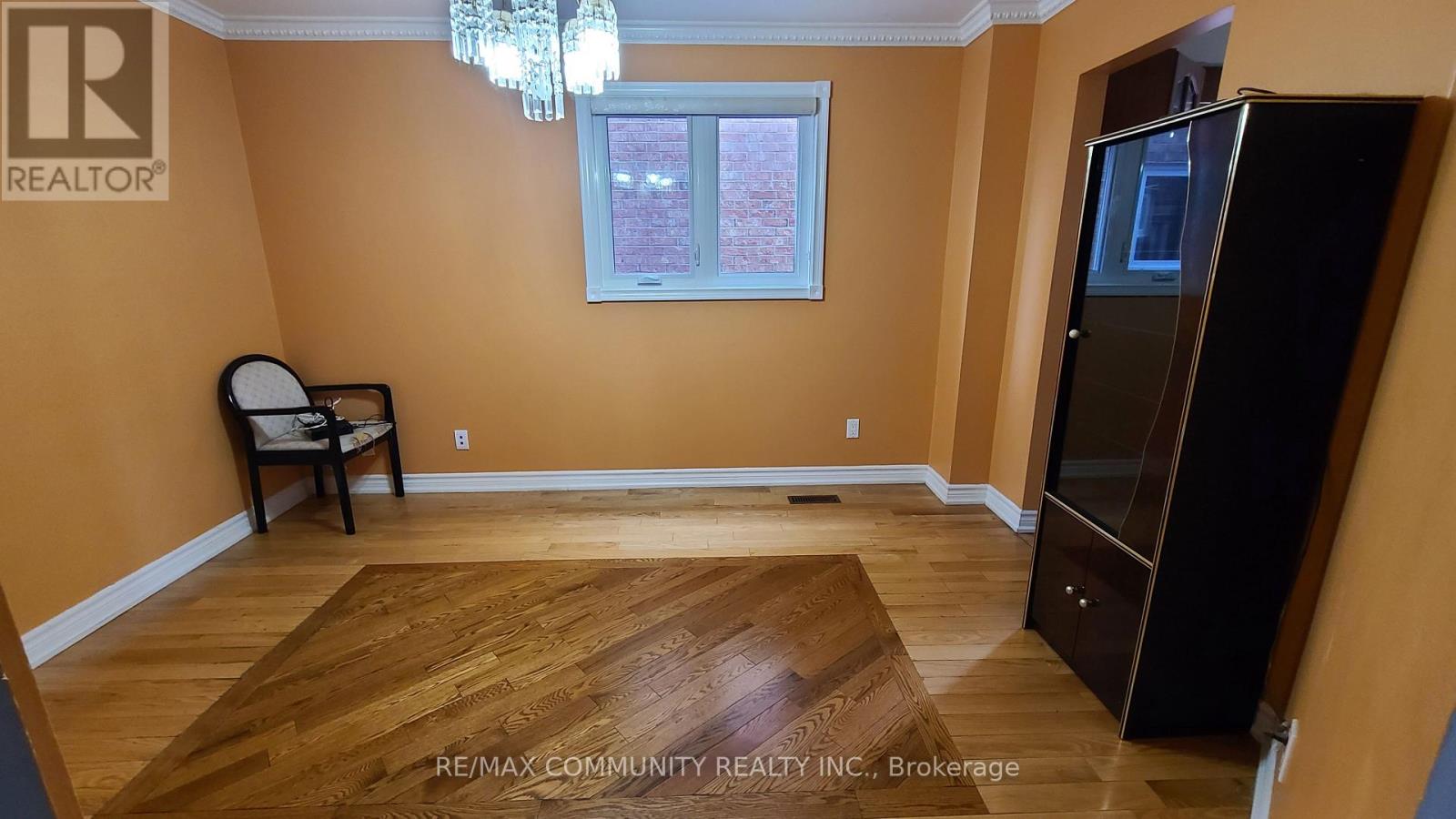 Main & 2nd Floor - 16 Fieldside Drive, Toronto, Ontario  M1V 3C5 - Photo 9 - E12783020