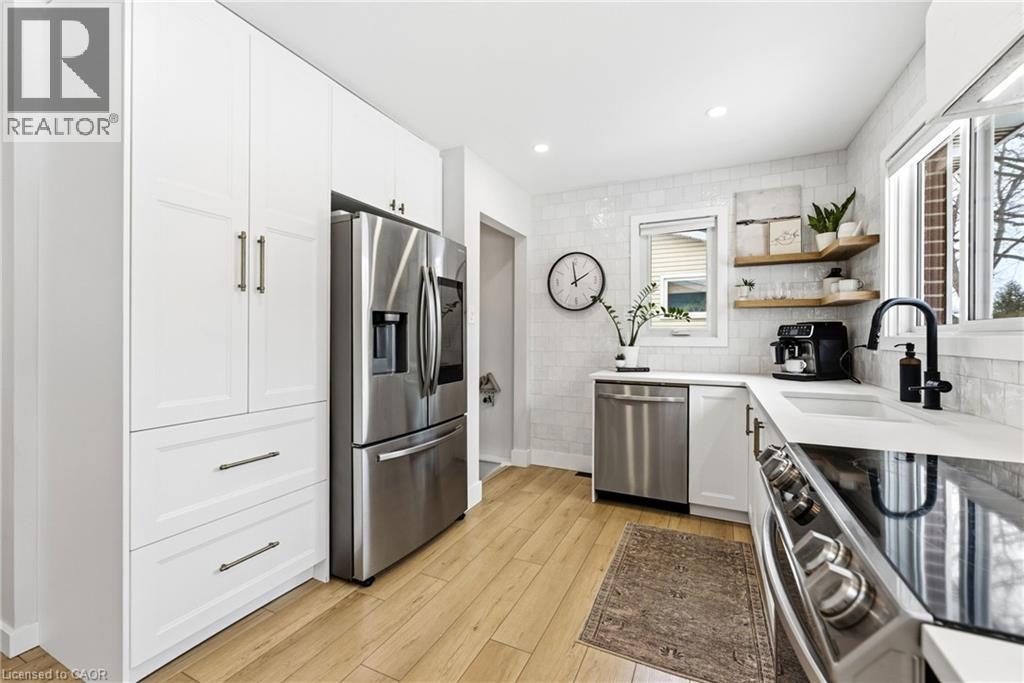 2128 Falmouth Terrace, Burlington, Ontario  L7P 1X9 - Photo 18 - 40804812