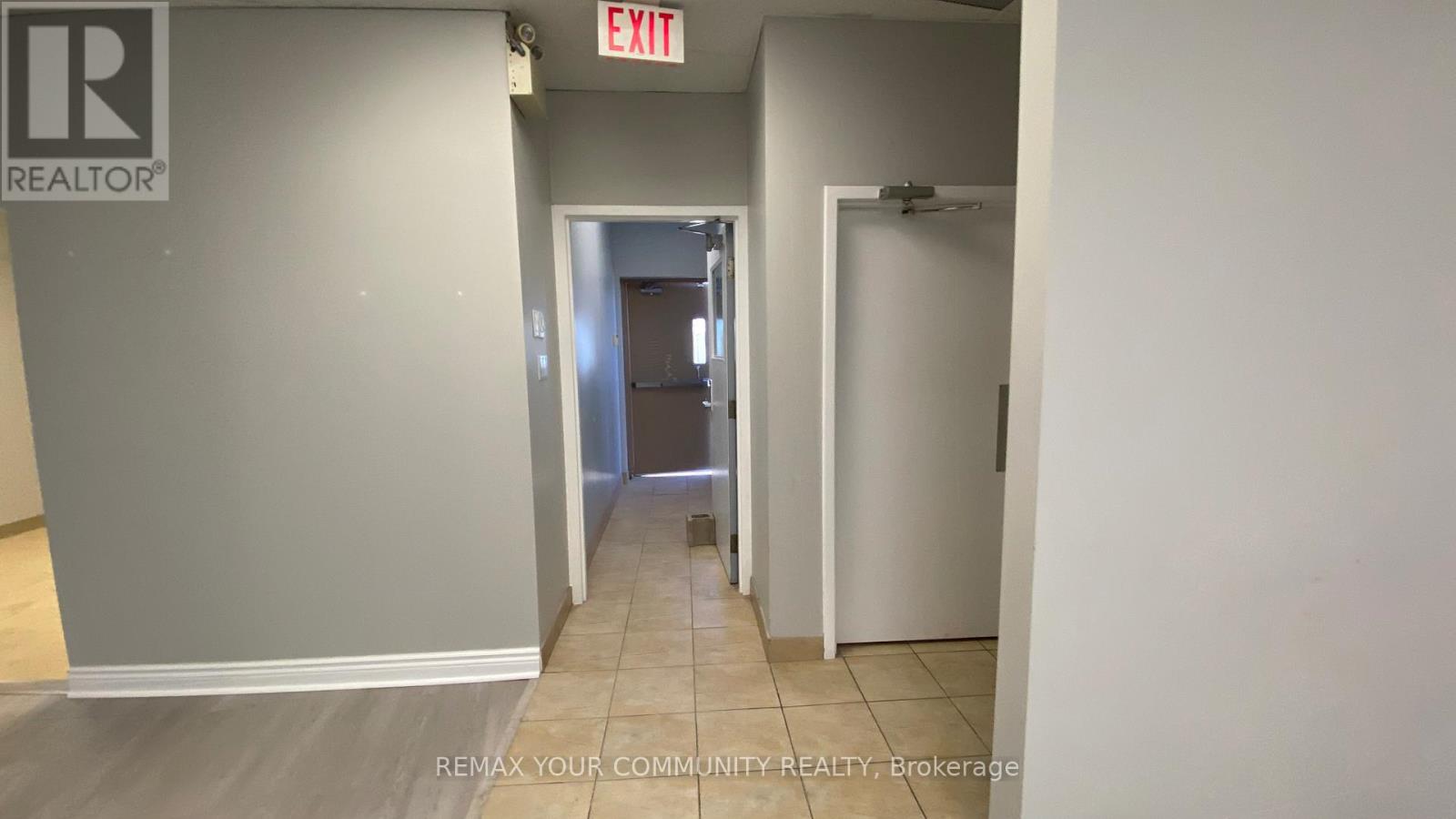 14 - 580 Steven Court, Newmarket (Stonehaven-Wyndham), Ontario  L3Y 6Z2 - Photo 6 - N12782894