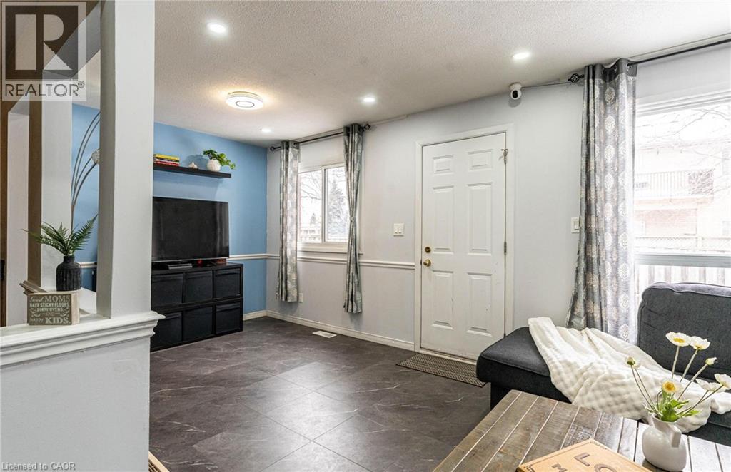 899 Stone Church Road E Unit# 4, Hamilton, Ontario  L8W 1B2 - Photo 3 - 40804775