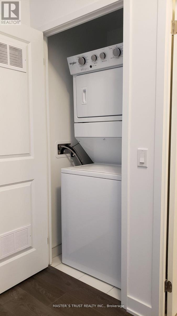 1111 - 85 Oneida Crescent, Richmond Hill, Ontario  L4B 0H4 - Photo 6 - N12782924