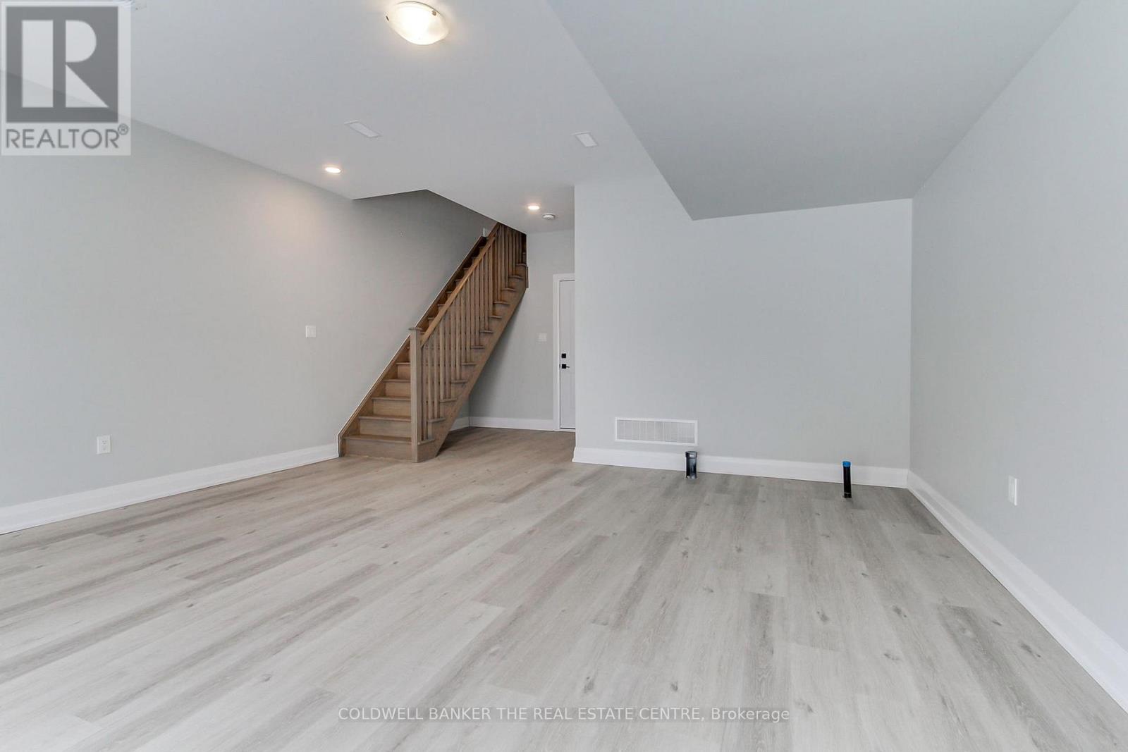 1481 Purchase Place, Innisfil, Ontario  L0L 1W0 - Photo 37 - N12782938