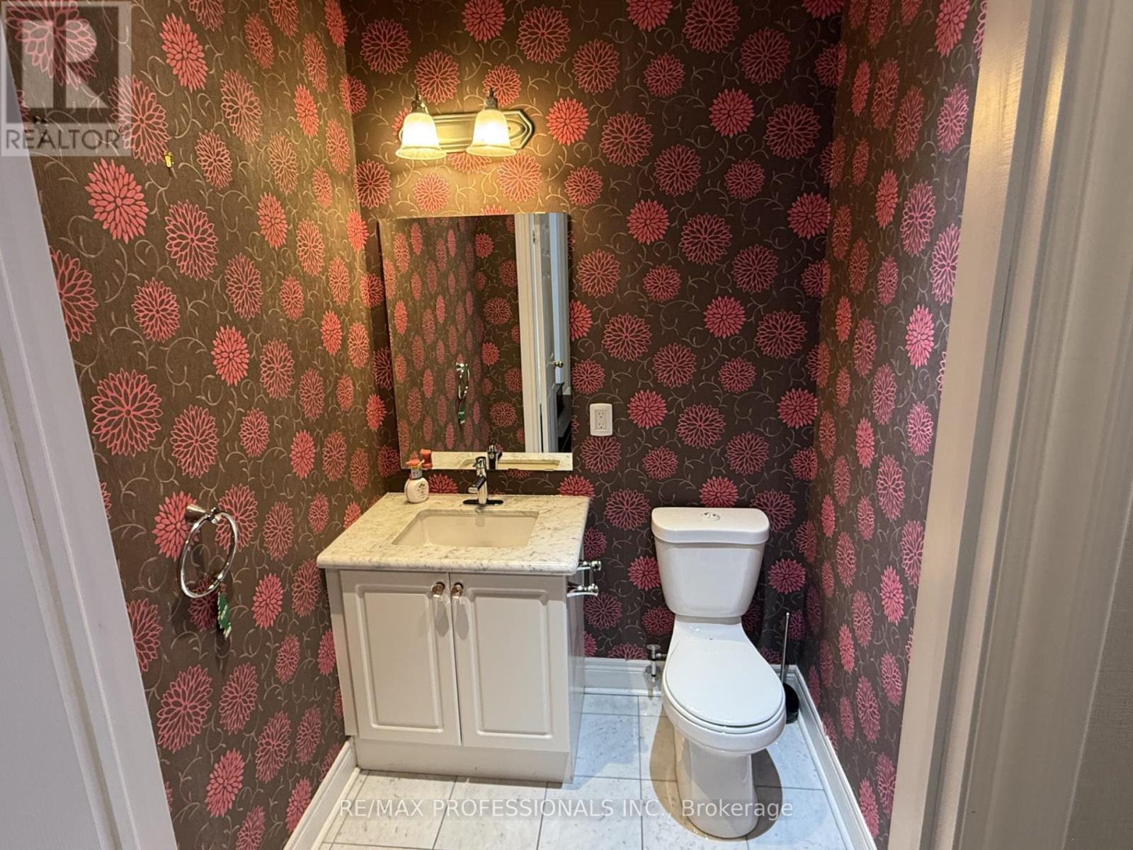 72 Upper Duke Crescent, Markham, Ontario  L6G 0B6 - Photo 11 - N12782946