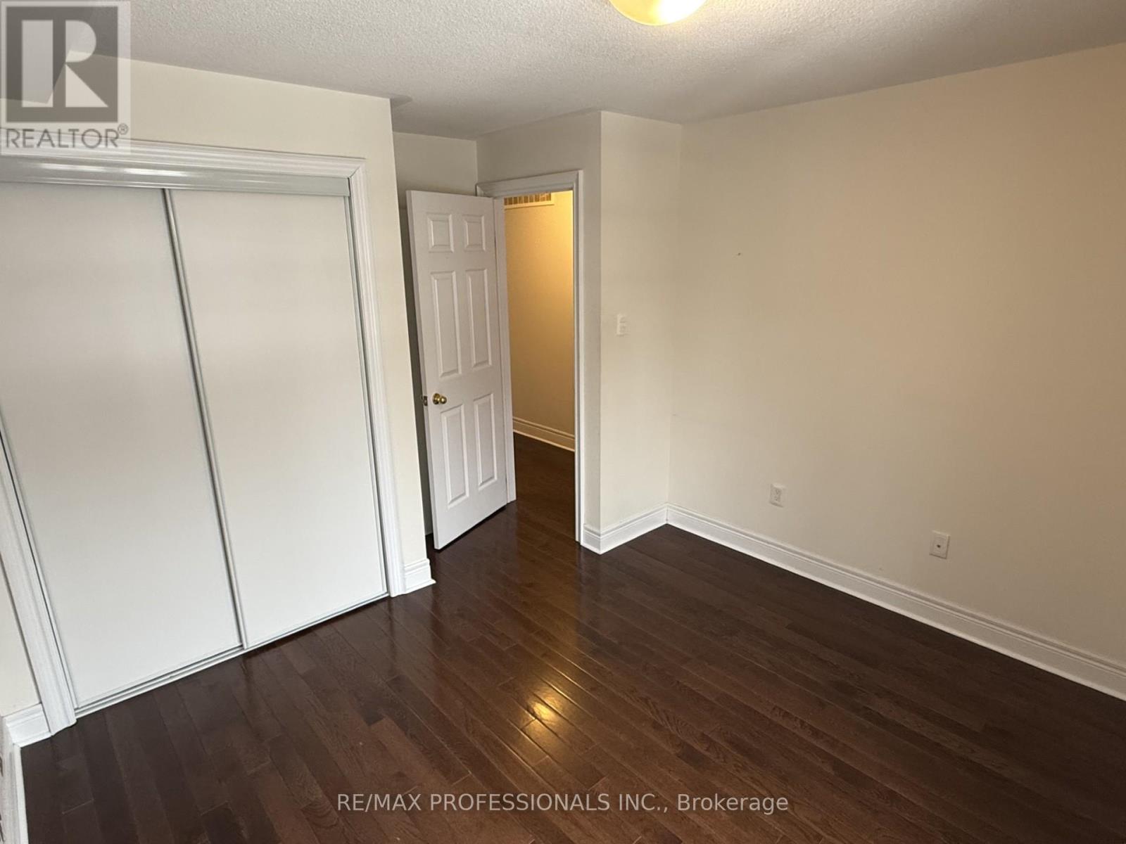 72 Upper Duke Crescent, Markham, Ontario  L6G 0B6 - Photo 16 - N12782946