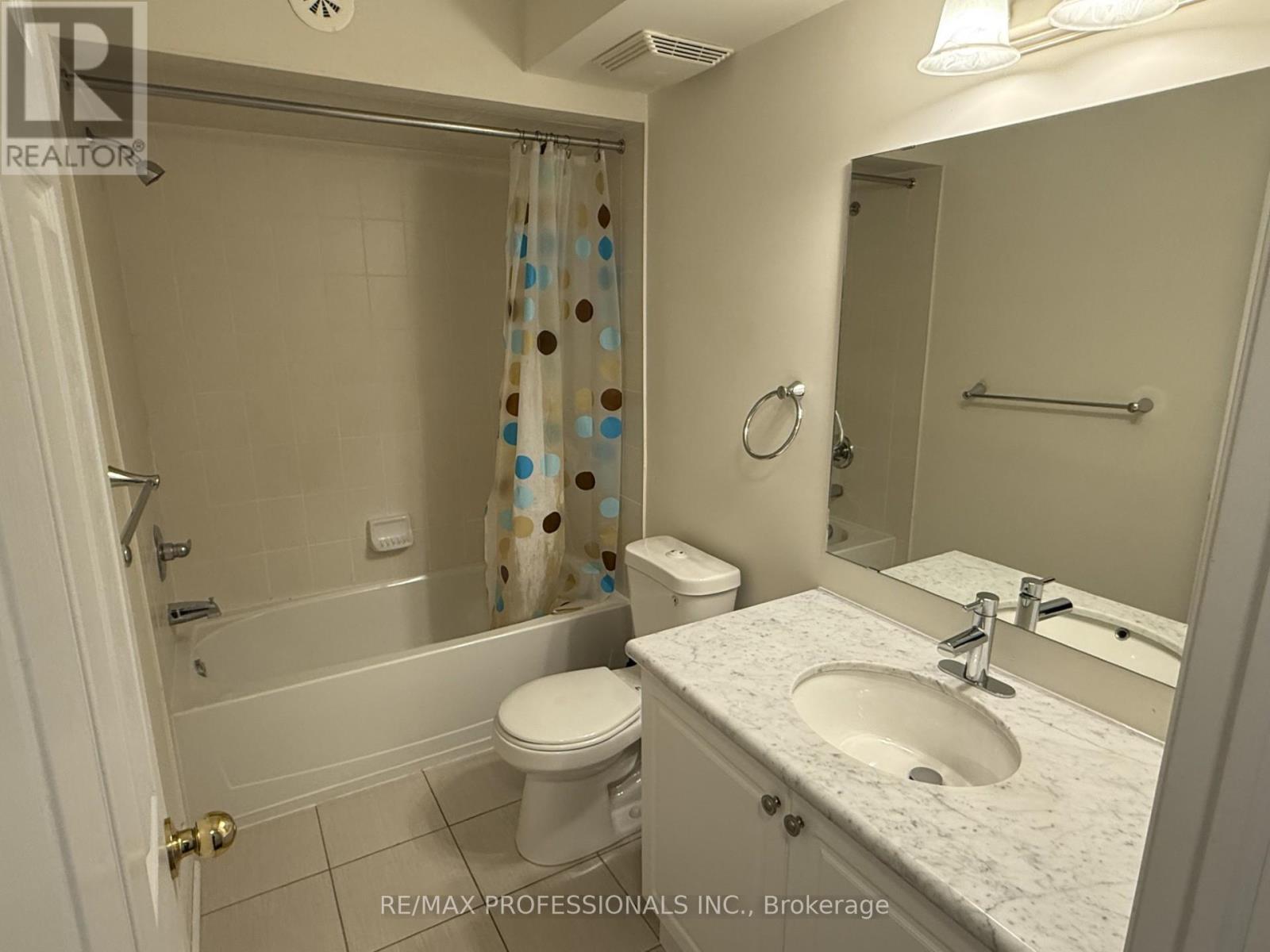 72 Upper Duke Crescent, Markham, Ontario  L6G 0B6 - Photo 21 - N12782946