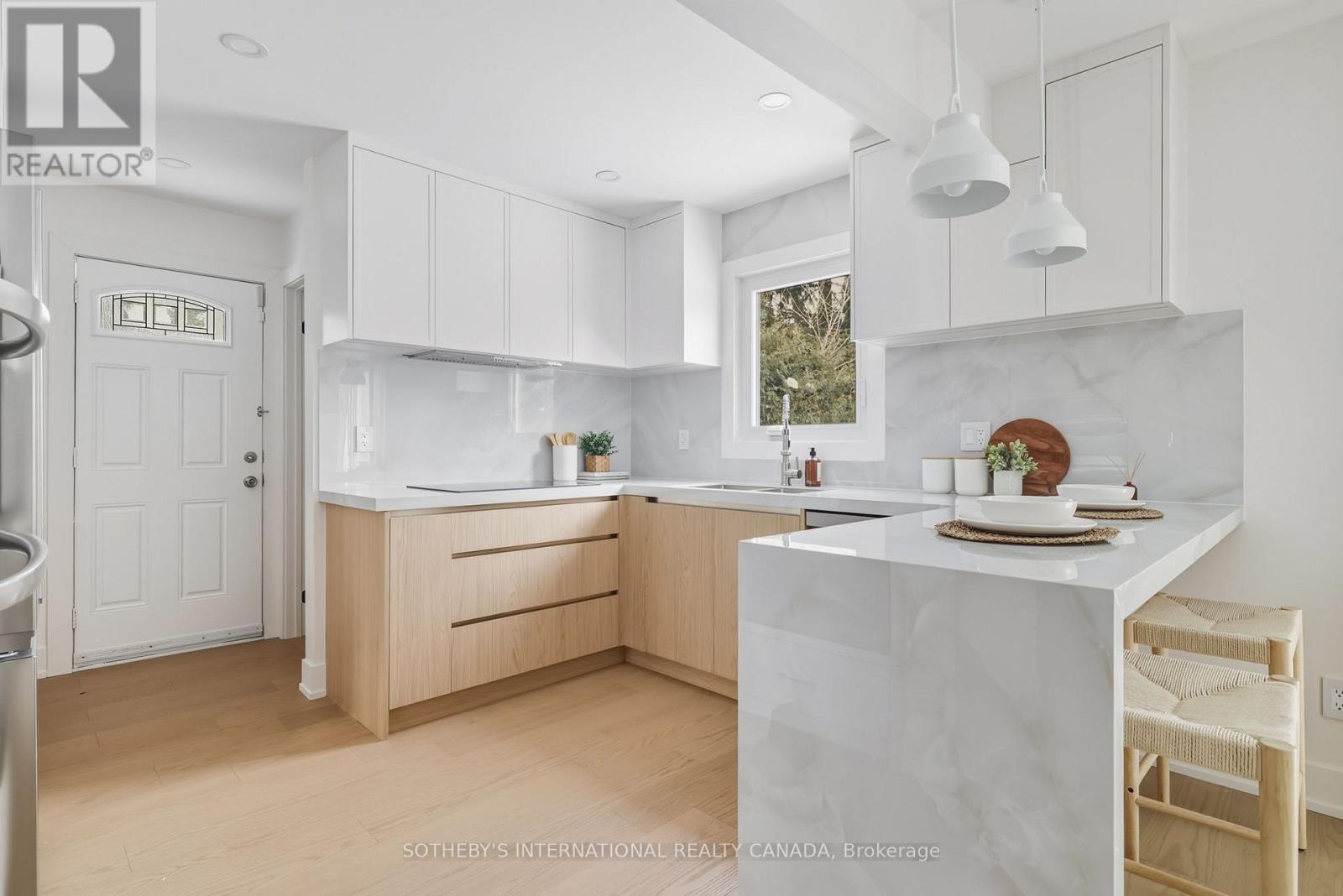 4 Dersingham Crescent, Markham, Ontario  L3T 4E7 - Photo 18 - N12782984